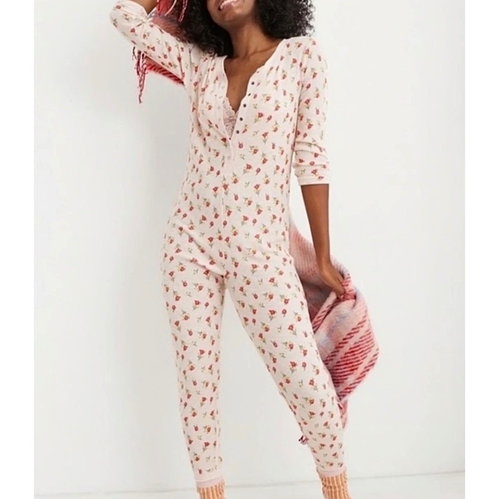 Aerie Pink Snap Henley One Piece Pajama Ditsy Floral Crem XL
